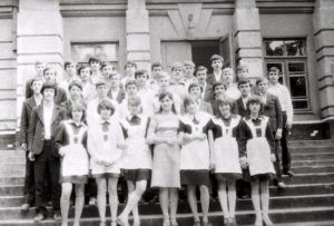 Выпуск класса Александра Чернецкого СШ №94 города Харькова. 1983 год. Фото из архива Александра Чернецкого.