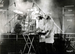 Концерт группы «Тройка, семёрка, туз» в 1990-м году. Фотография из архива Владимира Кирилина.