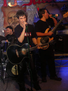 Юрий Николаев, Александр Чернецкий и Наиль Кадыров. На одном из концертов 2006 года. Фото из архива Юрия Николаева.